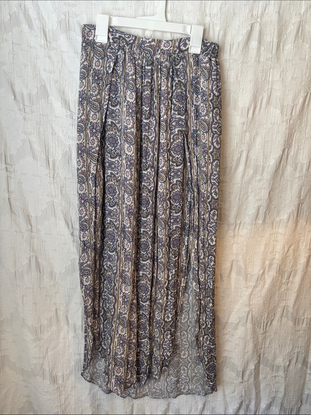 American Eagle Outfitters Boho Paisley Pleated Maxi Skirt in Cream and Blue/pink